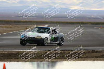 media/Nov-16-2025-CalClub SCCA (Sun) [[2975c16dfc]]/Group 4/Turn 1/